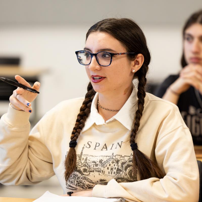 Student at History class